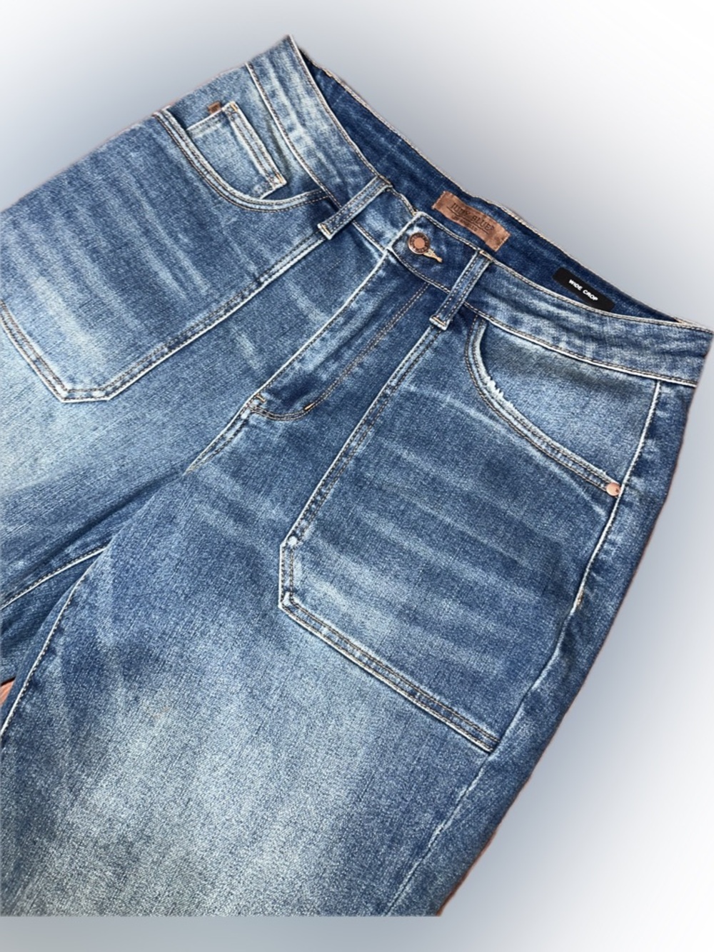 Judy Blue Medium Wash Cropped Wide-Leg Jeans - Picture 7 of 16